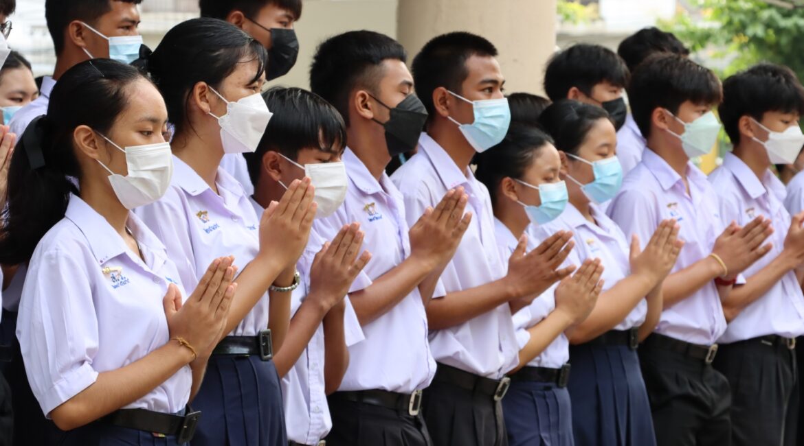 พิธีประดับเข็มให้กับคณะกรรมการสภานักเรียน ประจำปีการศึกษา 2565