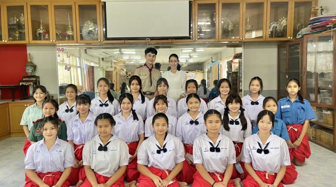 อบรมการปฏิบัติ “ระบำแววพัชนี”